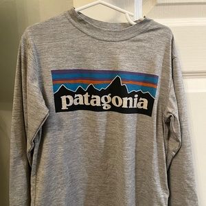 Patagonia Kids’ Long-Sleeved Silkweight Shirt, XS